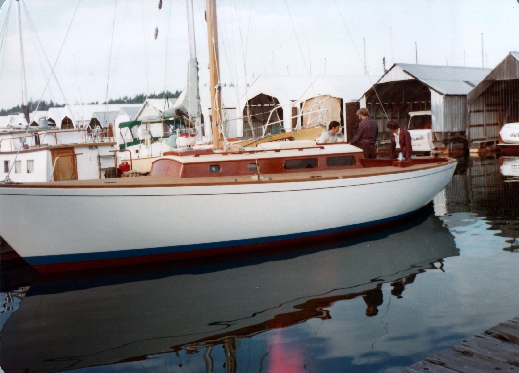 Jura alongside the boathouse dock