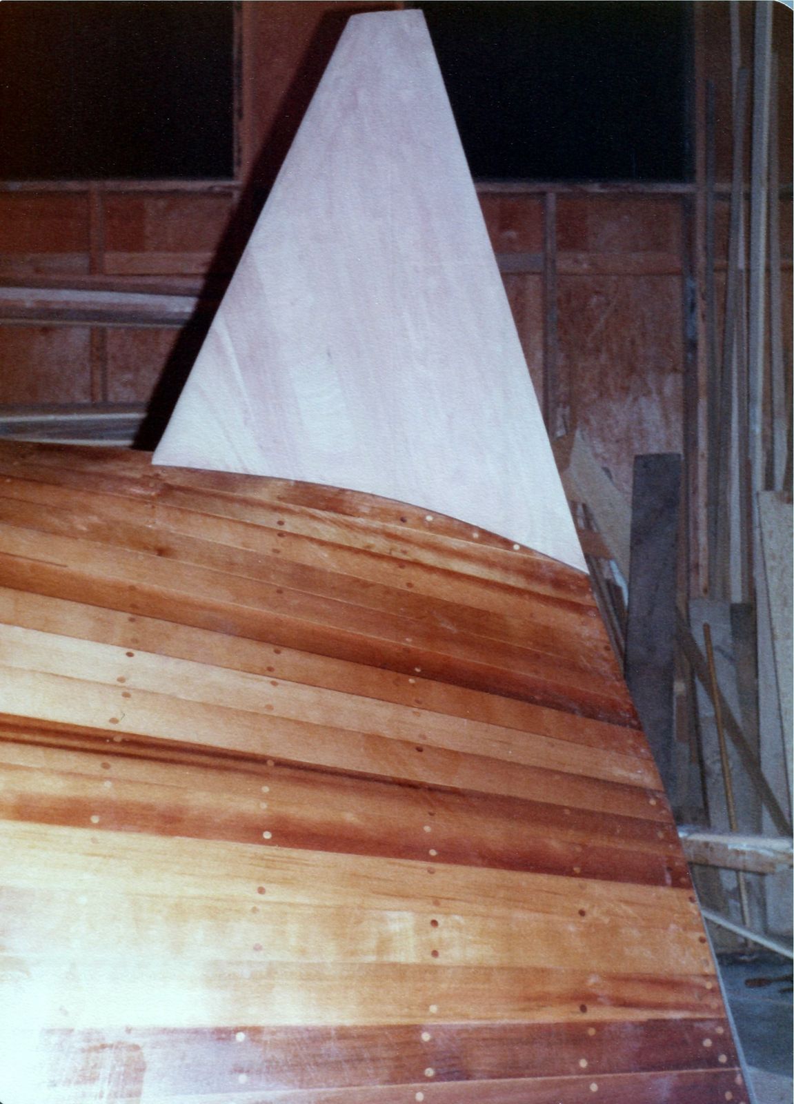 The stub keel fitted to the faired hull
