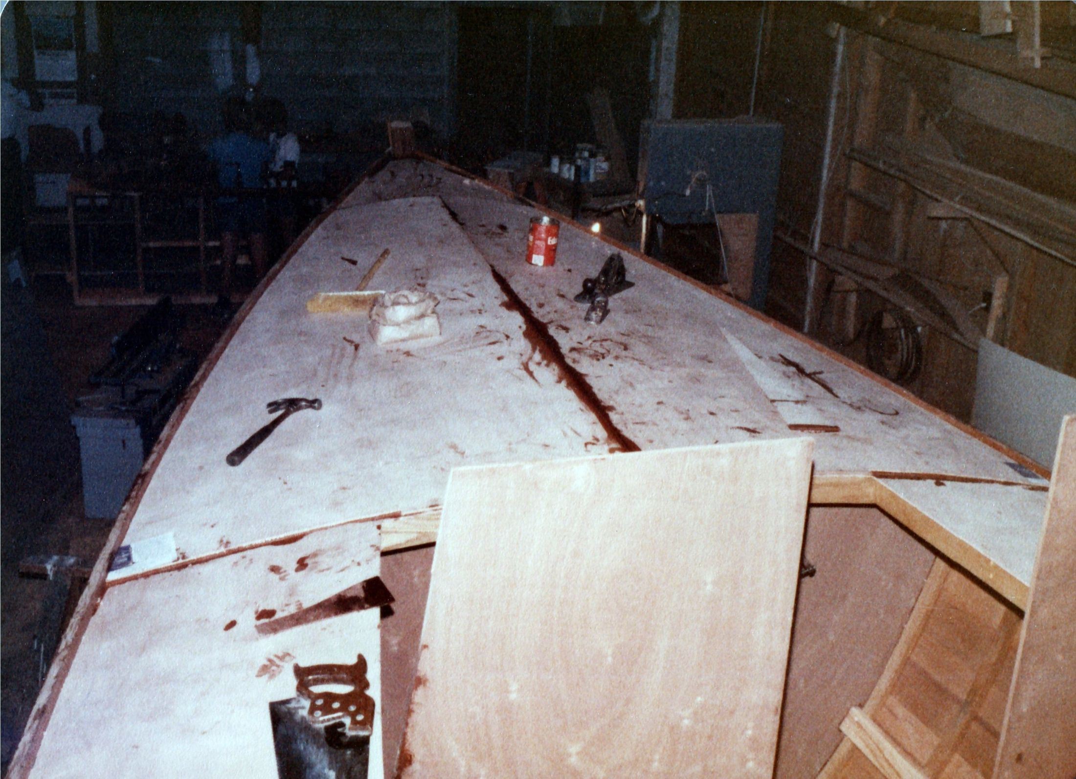 The side deck and coaming, tools on the cabin top
