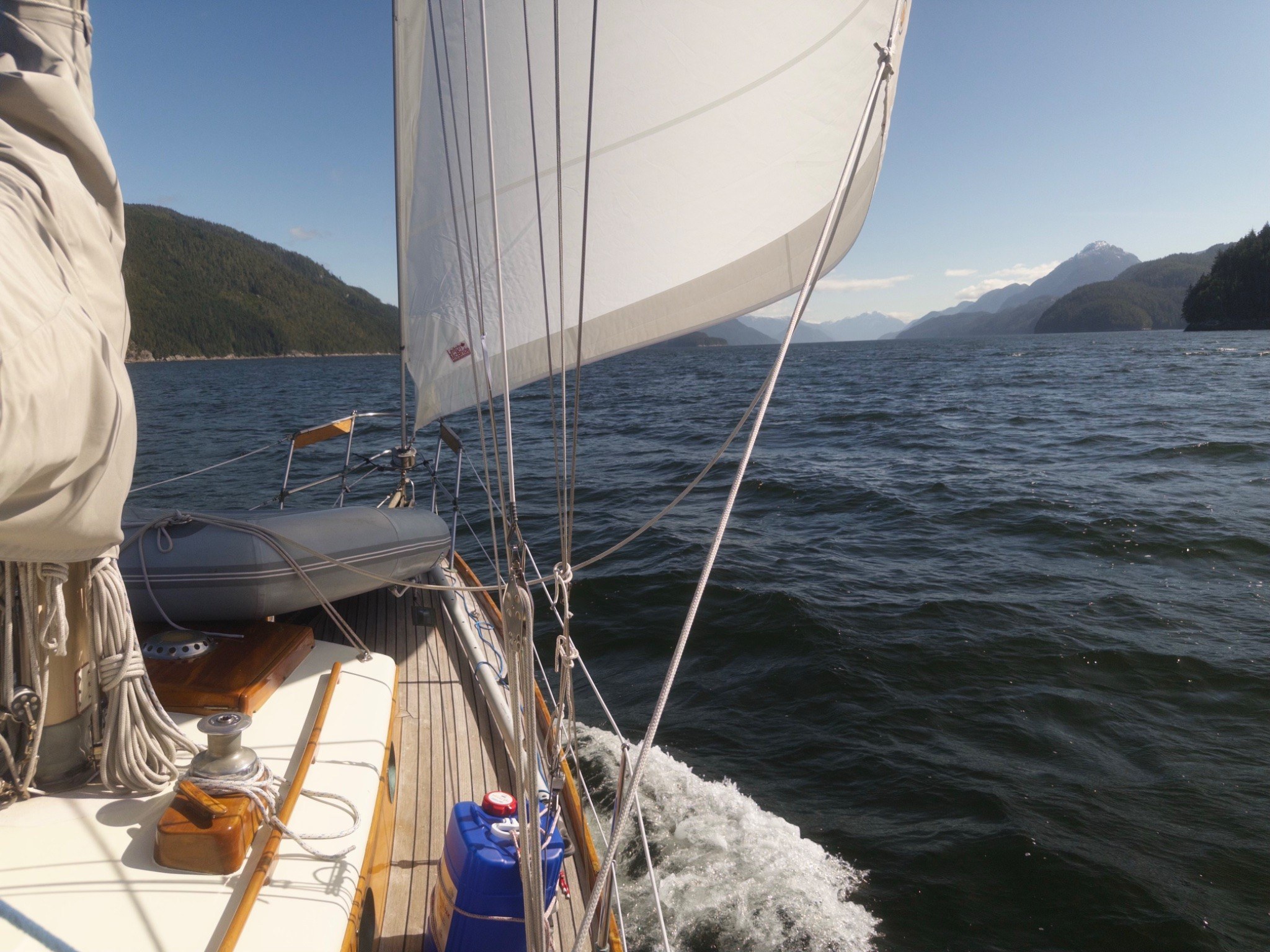 East with the wind., 7 Apr 2026