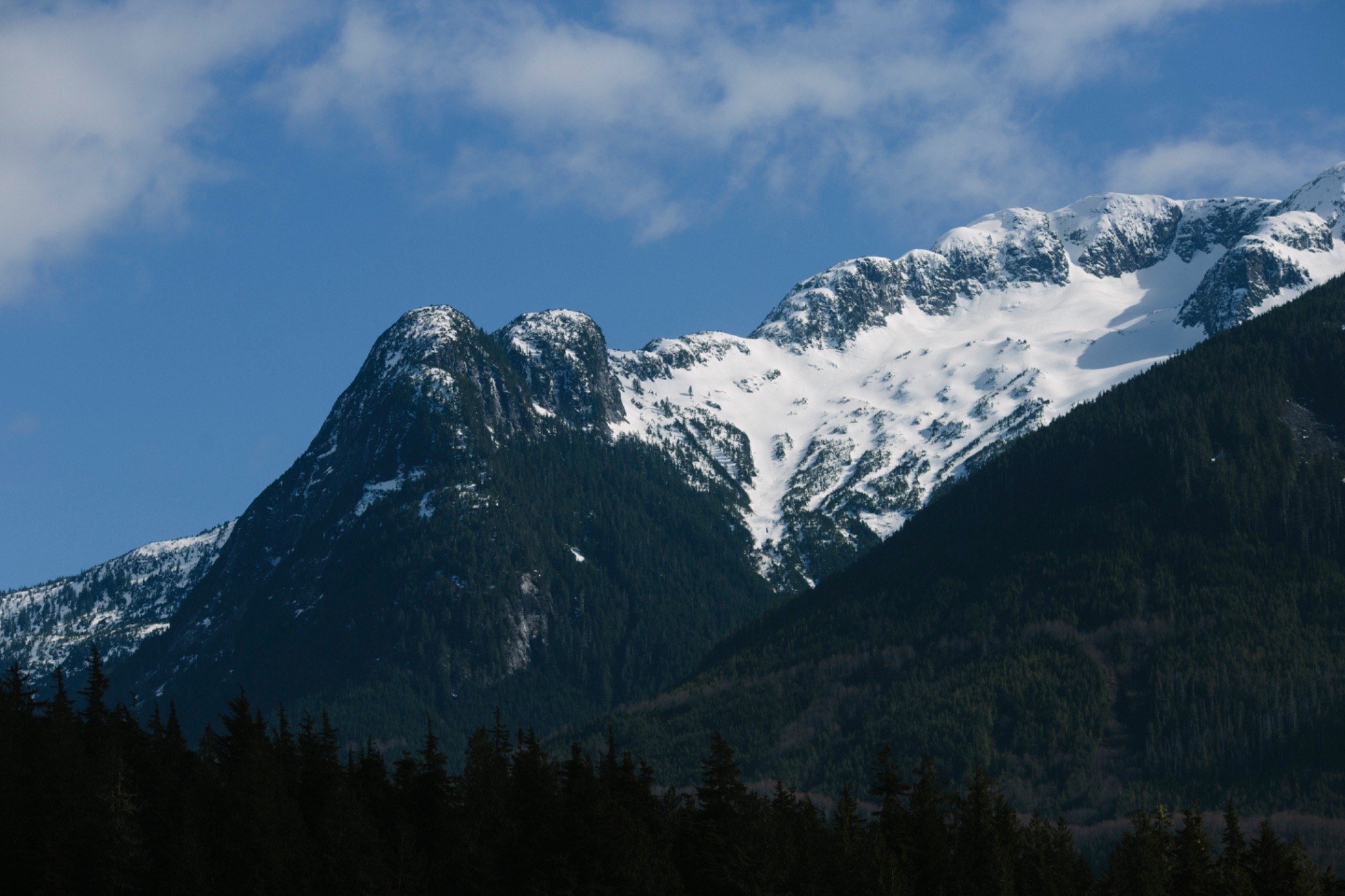 Sun bathing amongst snow capped peaks, 7 Apr 2026